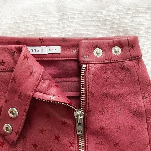 ZOE KARSSEN RED SHEEP LEATHER SHIMMER STAR EXPOSED ZIPPER MINI SKIRT - S - Picture 6 of 9